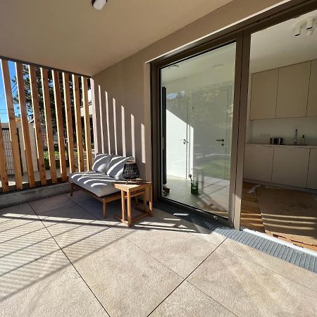 Modern Studio Gardenia_Gartenwohnung Alte Donau Wina Bagian luar foto