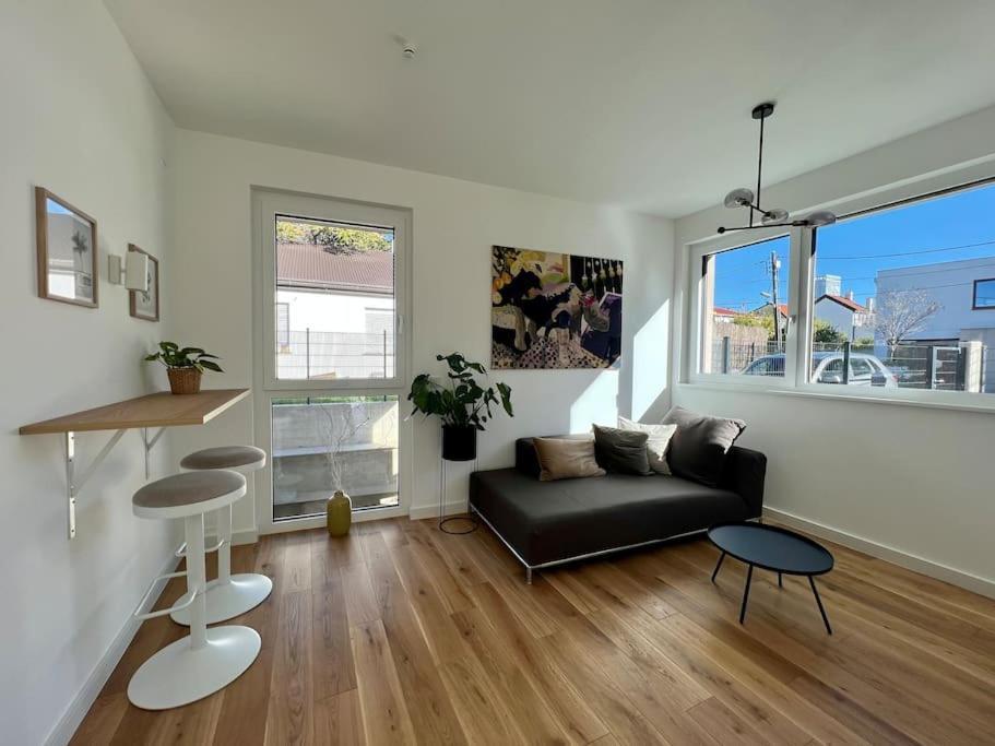 Modern Studio Gardenia_Gartenwohnung Alte Donau Wina Bagian luar foto